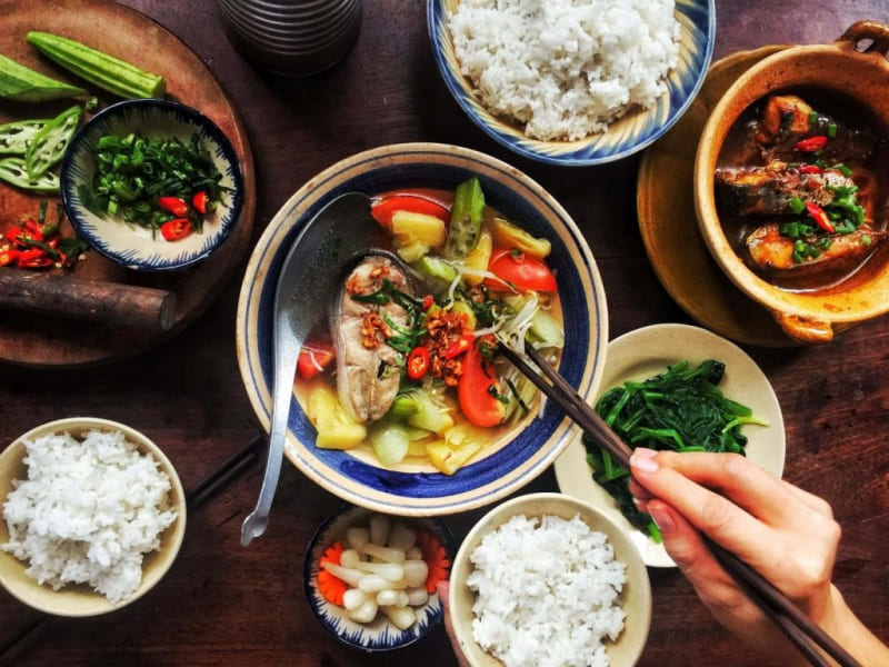 Canh Chua Cá Lóc Ăn Kèm Món Gì Ngon?