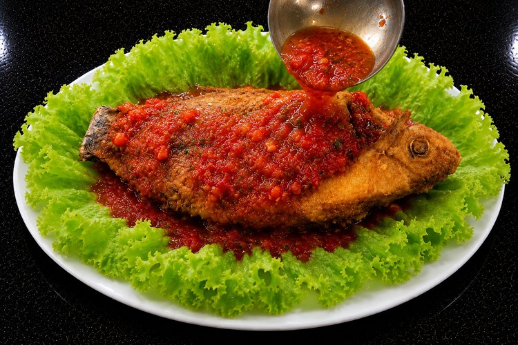 Mẹo Giữ Cá Không Bị Mềm Sau Khi Sốt